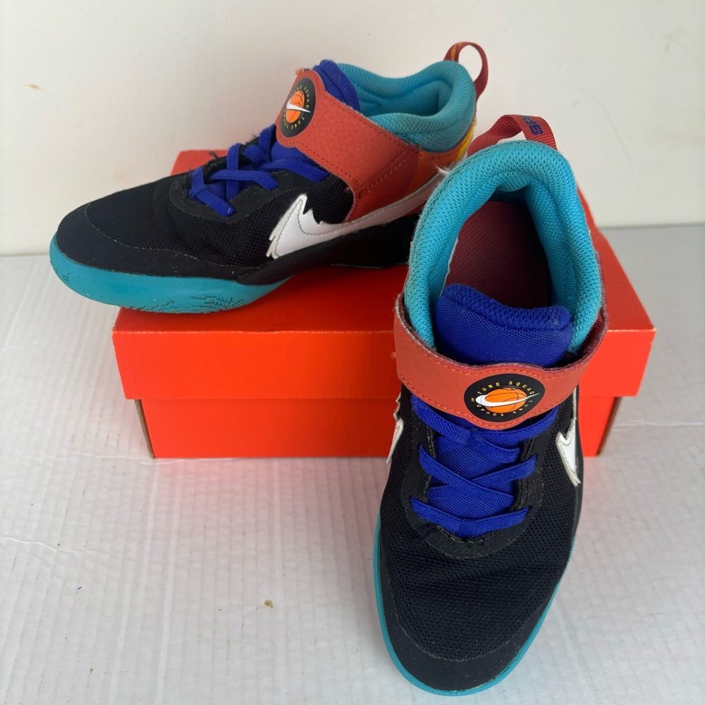 Nike Space Jam x Team Hustle D10 SE-Tune Squad -size 1.5Y DH8055-01